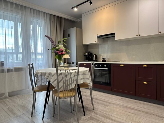 Продам трехкомнатную (3-комн.) квартиру, Натана Рахлина ул, 13к2, Казань г