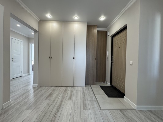 Продам трехкомнатную (3-комн.) квартиру, Натана Рахлина ул, 13к2, Казань г