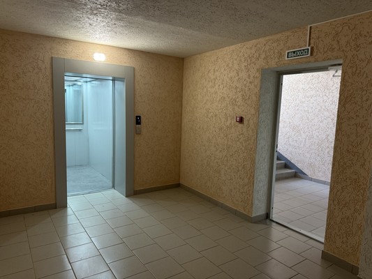 Продам двухкомнатную (2-комн.) квартиру, Карла Маркса ул, 77кВ, Ишим г