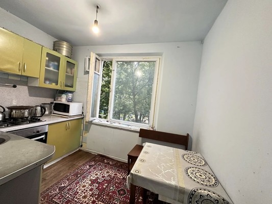Продам трехкомнатную (3-комн.) квартиру, Генерала Антонова ул, 1, Москва г