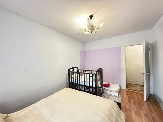 Продам трехкомнатную (3-комн.) квартиру, Генерала Антонова ул, 1, Москва г