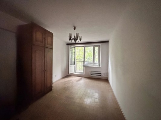 Продам трехкомнатную (3-комн.) квартиру, Генерала Антонова ул, 1, Москва г