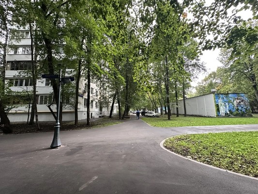Продам трехкомнатную (3-комн.) квартиру, Генерала Антонова ул, 1, Москва г