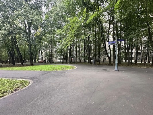 Продам трехкомнатную (3-комн.) квартиру, Генерала Антонова ул, 1, Москва г