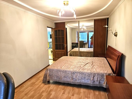 Продам двухкомнатную (2-комн.) квартиру, Красная ул, 29, Краснодар г