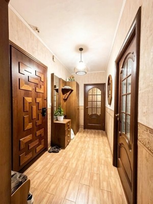 Продам двухкомнатную (2-комн.) квартиру, Каширское ш, 82к1, Москва г