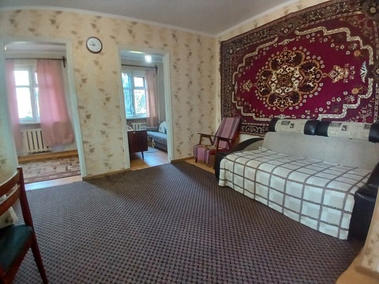 Продам трехкомнатную (3-комн.) квартиру, Г. Петровой ул, 9, Туапсе г