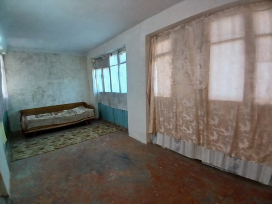 Продам трехкомнатную (3-комн.) квартиру, Г. Петровой ул, 9, Туапсе г