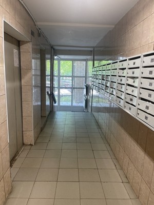 Продам двухкомнатную (2-комн.) квартиру, Артековская ул, 2к1, Москва г