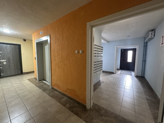 Продам двухкомнатную (2-комн.) квартиру, Андрея Рублева ул, 8, Мичуринский п