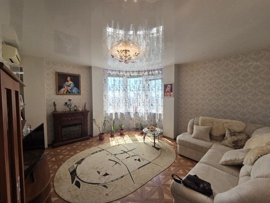 Продам трехкомнатную (3-комн.) квартиру, Королева пр-кт, 12а, Ростов-на-Дону г