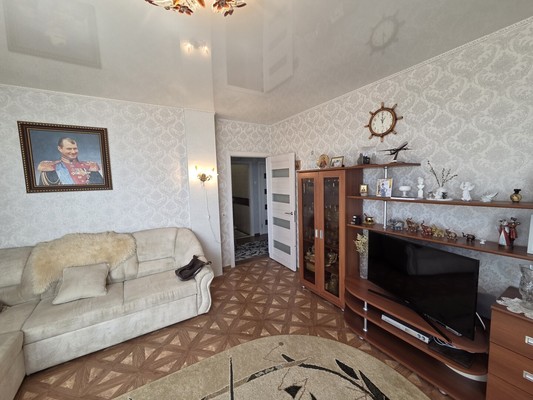 Продам трехкомнатную (3-комн.) квартиру, Королева пр-кт, 12а, Ростов-на-Дону г