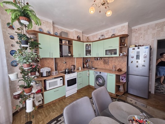 Продам трехкомнатную (3-комн.) квартиру, Королева пр-кт, 12а, Ростов-на-Дону г