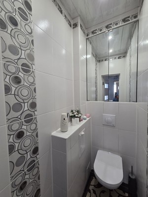 Продам трехкомнатную (3-комн.) квартиру, Королева пр-кт, 12а, Ростов-на-Дону г