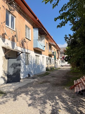 Продам двухкомнатную (2-комн.) квартиру, Т.Идарова ул, 125, Нальчик г