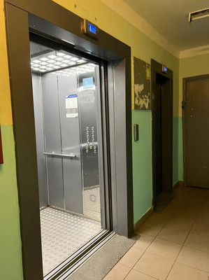 Продам двухкомнатную (2-комн.) квартиру, Мячковский б-р, 8, Москва г