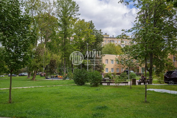 Продам однокомнатную (1-комн.) квартиру, Касаткина ул, 20, Москва г