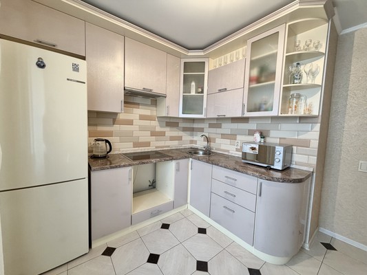 Продам однокомнатную (1-комн.) квартиру, Комарова ул, 53, Брянск г