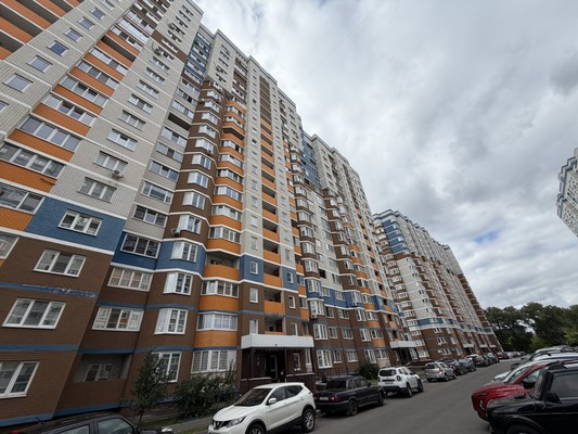 Продам однокомнатную (1-комн.) квартиру, Комарова ул, 53, Брянск г