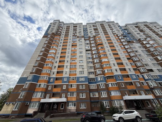 Продам однокомнатную (1-комн.) квартиру, Комарова ул, 53, Брянск г
