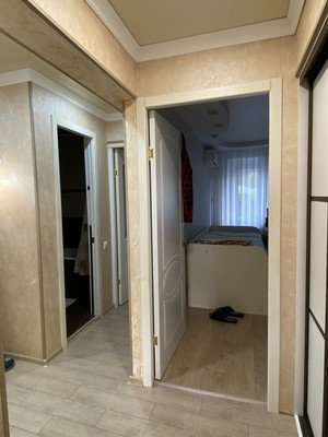 Продам трехкомнатную (3-комн.) квартиру, Чехова (Центральный р-н) ул, 5, Сочи г