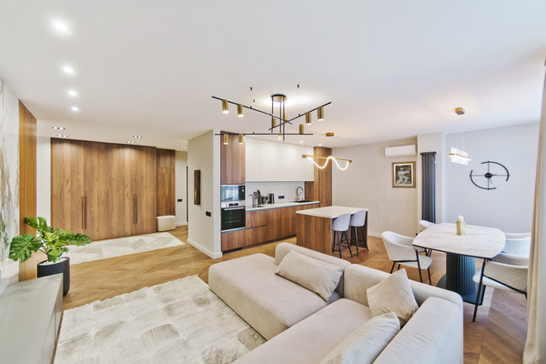 Продам трехкомнатную (3-комн.) квартиру, Мельникова ул, 3к1, Москва г