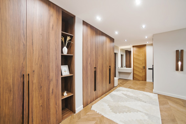 Продам трехкомнатную (3-комн.) квартиру, Мельникова ул, 3к1, Москва г