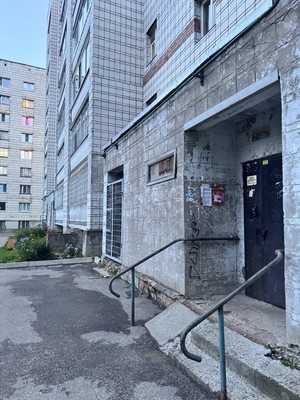 Продам многокомнатную квартиру, Бумажников пр-кт, 13, Сыктывкар г