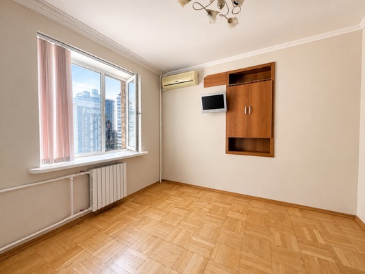 Продам двухкомнатную (2-комн.) квартиру, им. Пушкина ул, 5, Краснодар г