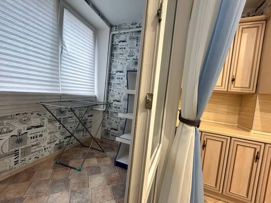 Продам однокомнатную (1-комн.) квартиру, Ковыльная ул, 94, Симферополь г