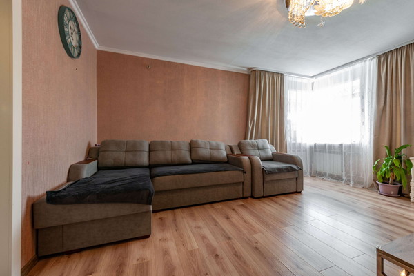 Продам двухкомнатную (2-комн.) квартиру, Маршала Блюхера пр-кт, 62к1, Санкт-Петербург г