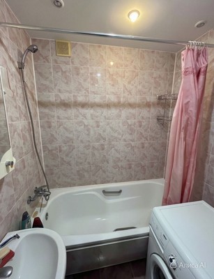 Продам двухкомнатную (2-комн.) квартиру, Ленина ул, 123, Волгодонск г