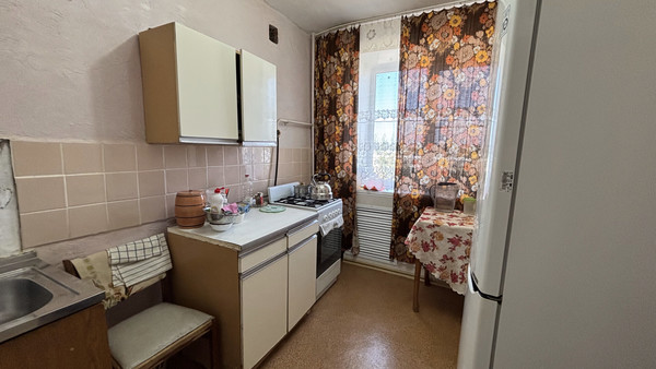 Продам двухкомнатную (2-комн.) квартиру, 30 лет Победы ул, 10, Волгодонск г