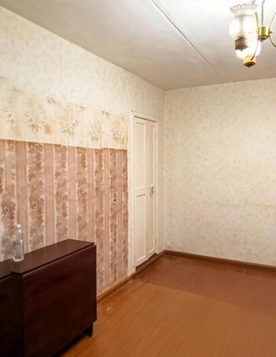 Продам двухкомнатную (2-комн.) квартиру, Ямпольская ул, 12б, Пермь г
