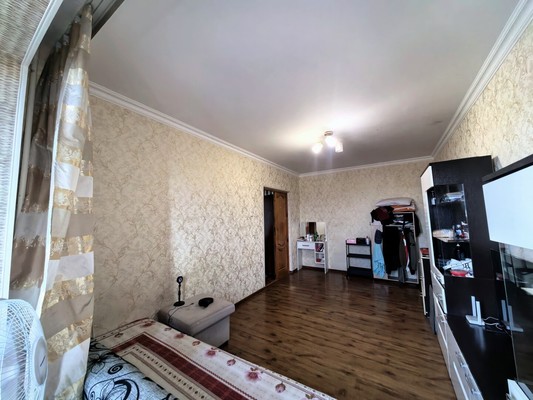 Продам комнату в 5-комн. квартире, Шогенова ул, 24, Вольный Аул кп