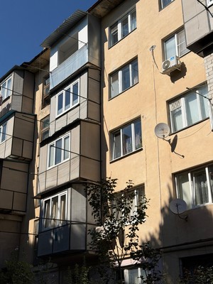 Продам трехкомнатную (3-комн.) квартиру, Кулиева пр-кт, 21, Нальчик г