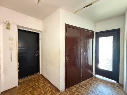 Продам трехкомнатную (3-комн.) квартиру, Кулиева пр-кт, 21, Нальчик г
