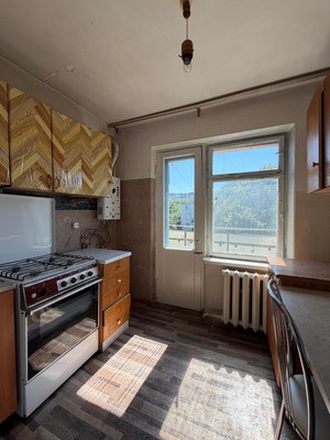 Продам трехкомнатную (3-комн.) квартиру, Кулиева пр-кт, 21, Нальчик г