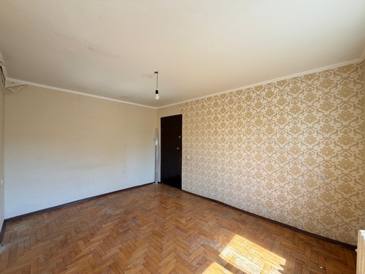 Продам трехкомнатную (3-комн.) квартиру, Кулиева пр-кт, 21, Нальчик г
