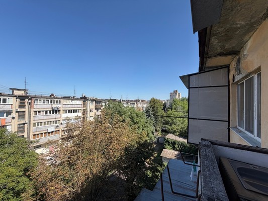 Продам трехкомнатную (3-комн.) квартиру, Кулиева пр-кт, 21, Нальчик г