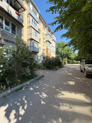 Продам трехкомнатную (3-комн.) квартиру, Кулиева пр-кт, 21, Нальчик г