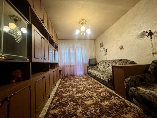 Продам однокомнатную (1-комн.) квартиру, 4-я Линия ул, 2/1, Рязань г