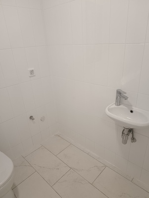 Продам трехкомнатную (3-комн.) квартиру, Парковая ул, 20, Москва г