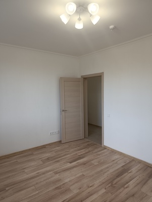 Продам трехкомнатную (3-комн.) квартиру, Парковая ул, 20, Москва г