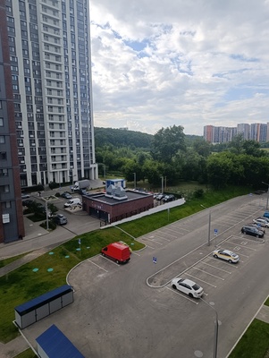 Продам трехкомнатную (3-комн.) квартиру, Парковая ул, 20, Москва г
