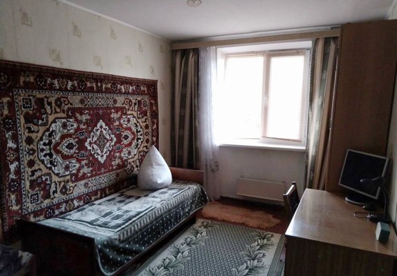 Продам трехкомнатную (3-комн.) квартиру, Зои Рухадзе ул, 25, Симферополь г