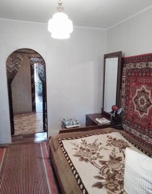 Продам трехкомнатную (3-комн.) квартиру, Зои Рухадзе ул, 25, Симферополь г