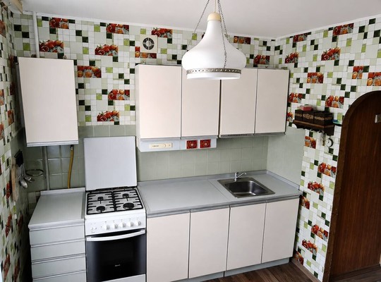 Продам трехкомнатную (3-комн.) квартиру, Зои Рухадзе ул, 25, Симферополь г