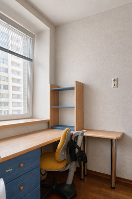 Продам трехкомнатную (3-комн.) квартиру, Адмирала Лазарева ул, 63к2, Москва г