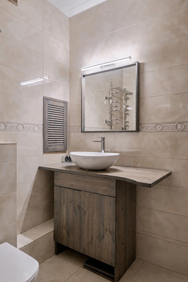 Продам трехкомнатную (3-комн.) квартиру, Адмирала Лазарева ул, 63к2, Москва г